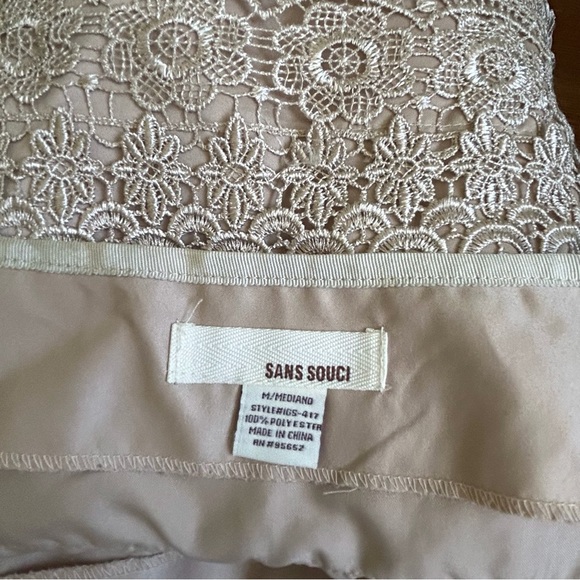 Beige Lace Mini Skirt Medium - Picture 4 of 7